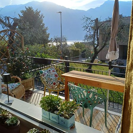 Oma Margareta Apartment Limone sul Garda Eksteriør billede