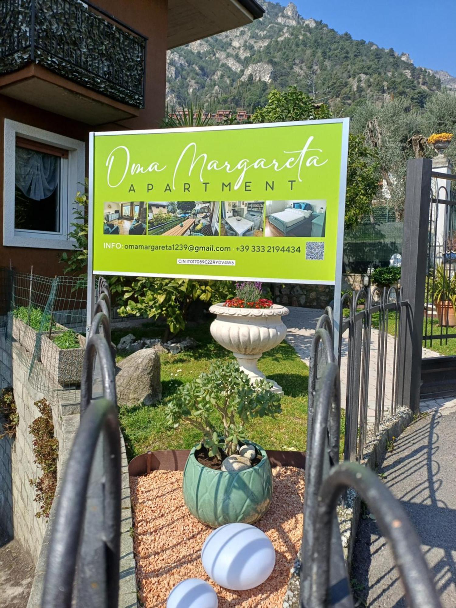 Oma Margareta Apartment Limone sul Garda Eksteriør billede