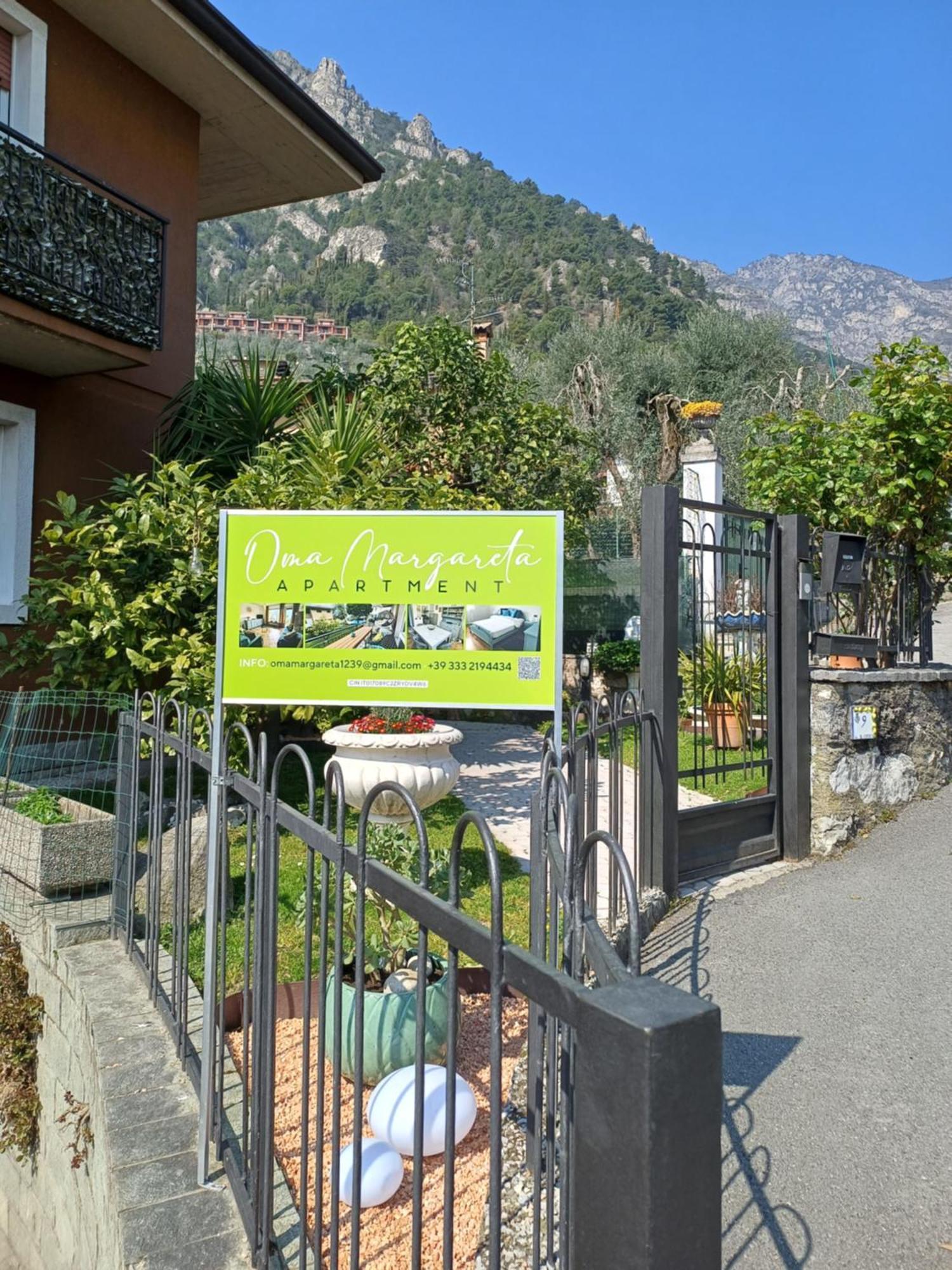 Oma Margareta Apartment Limone sul Garda Eksteriør billede